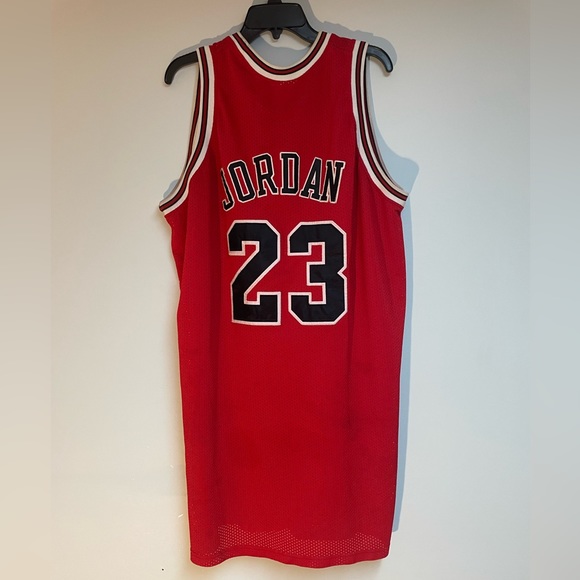 Chicago Bulls Jordan Jersey Mitchell & Ness 1984-85 - Picture 2 of 5